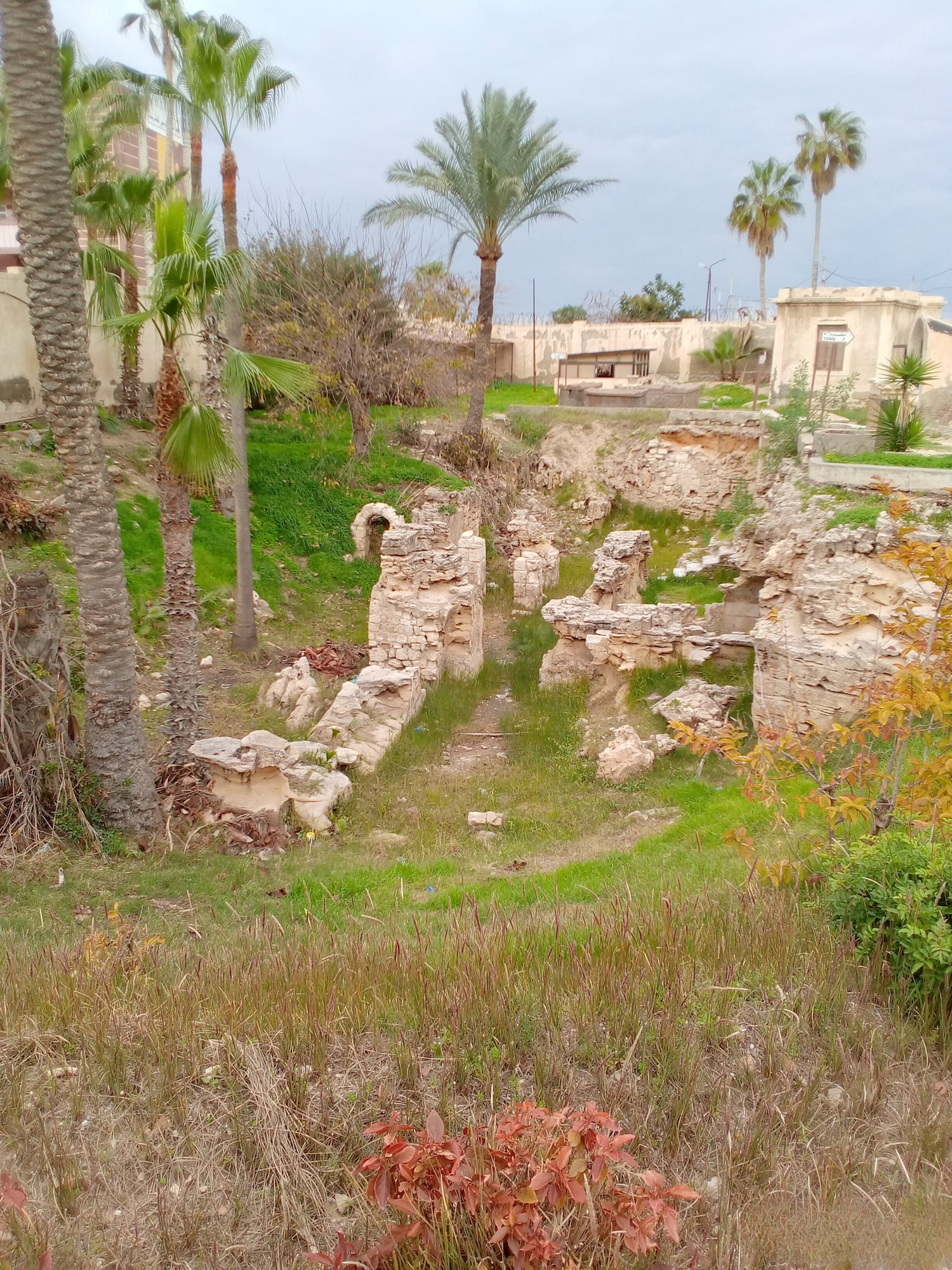 The Pharaonic Anfushi Tombs in Alexandria – An Intriguing Visit