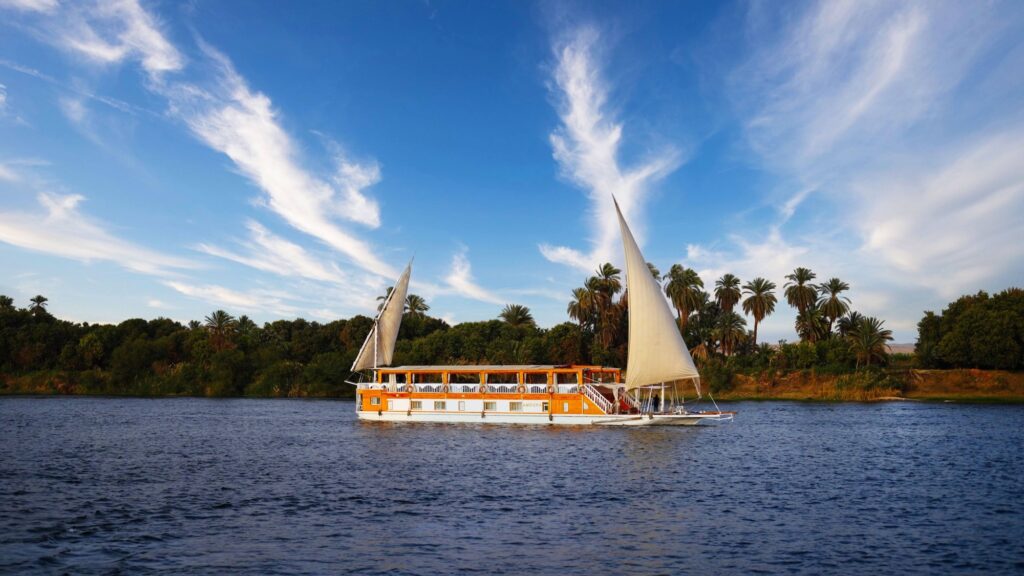 Amoura Dahabeya Nile cruise ship 22