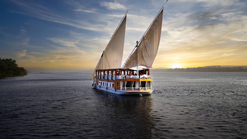 Amoura Dahabeya Nile cruise ship21