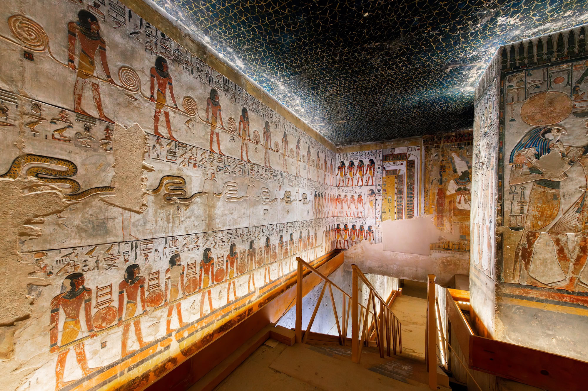 Inside the Tombs of the Pharaohs