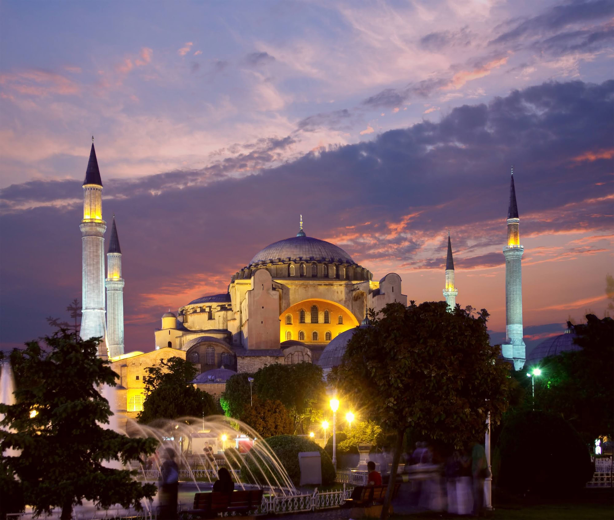 Church Of Hagia Sophia In Istanbul – A Byzantine Masterpiece