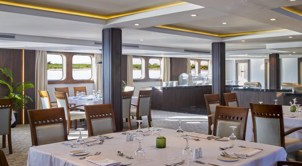Elegant restaurant on Mövenpick Royal Lily with river view