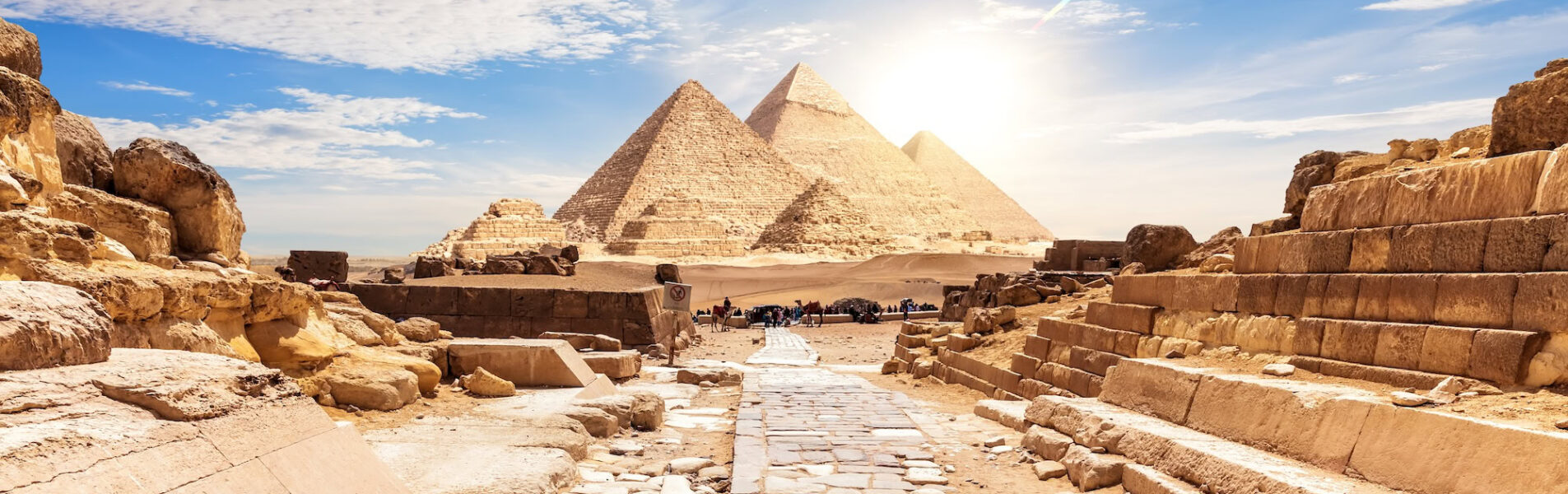 Path,Between,Tombs,To,The,Pyramids,,Giza,,Egypt