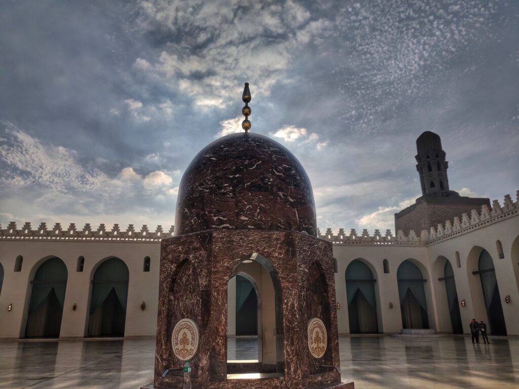 The al-Hakim Mosque