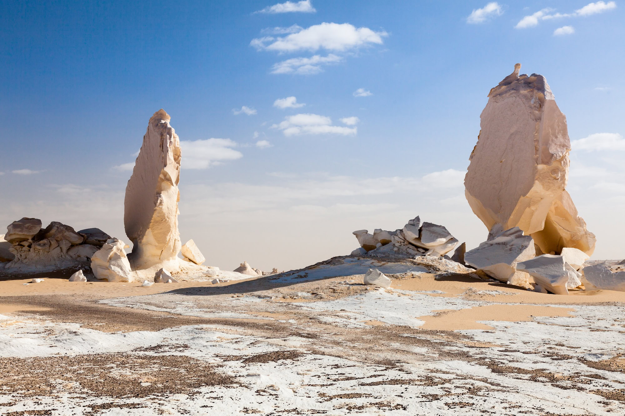 White Desert Tours – Discover a World Like No Other
