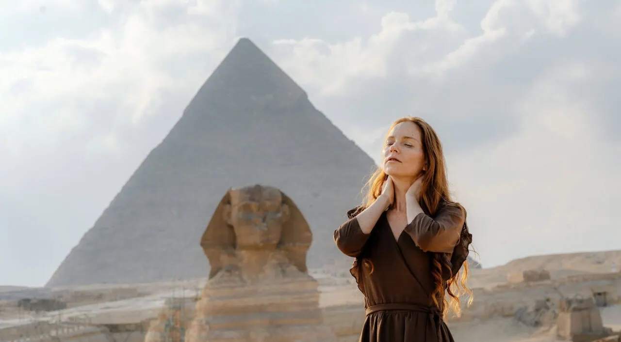 Giza woman