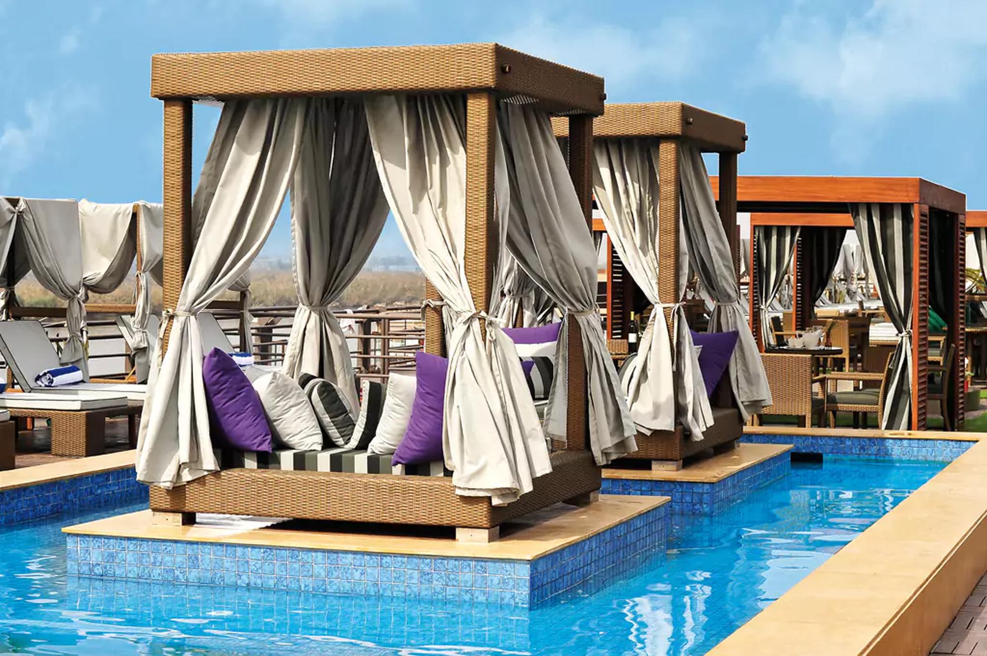 Área da piscina do cruzeiro MS Esplanade