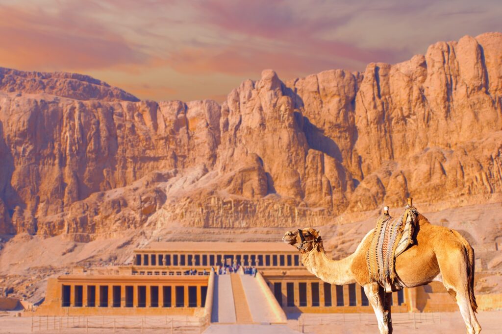 Tempio di Hatshepsut scavato nella roccia