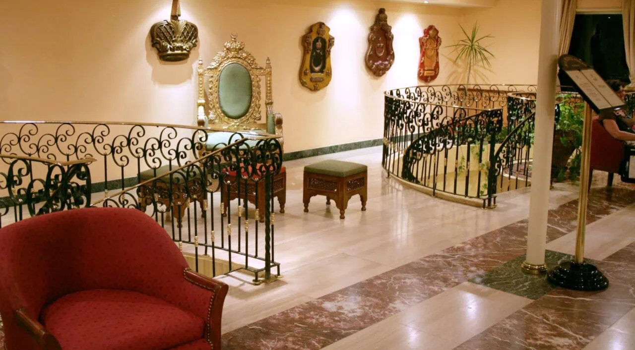 Lobby area on Mövenpick Prince Abbas with elegant design