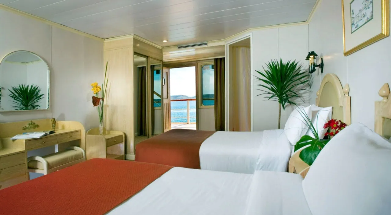 Comfortable cabin on Mövenpick Prince Abbas with river view