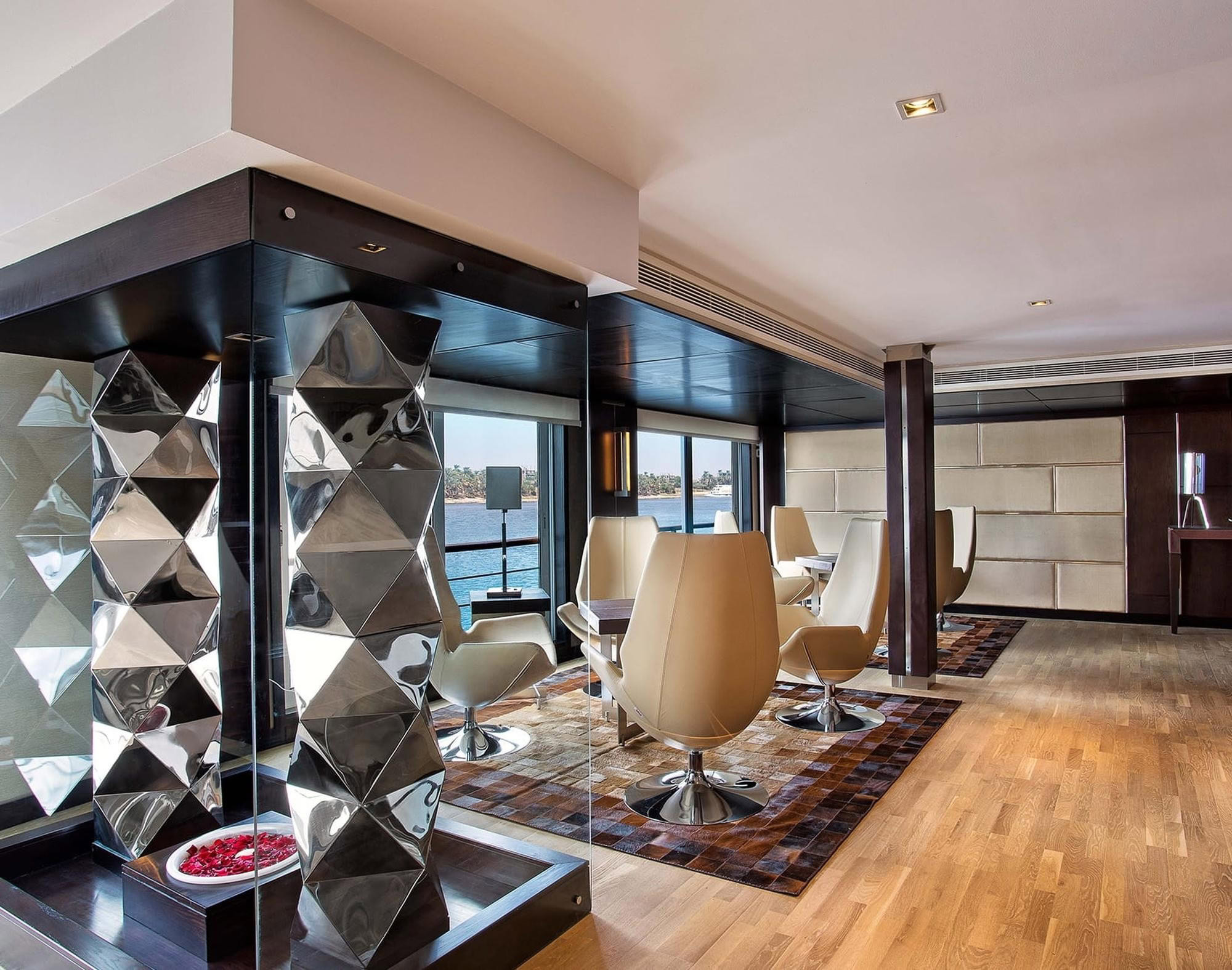 Oberoi Philae Lounge area