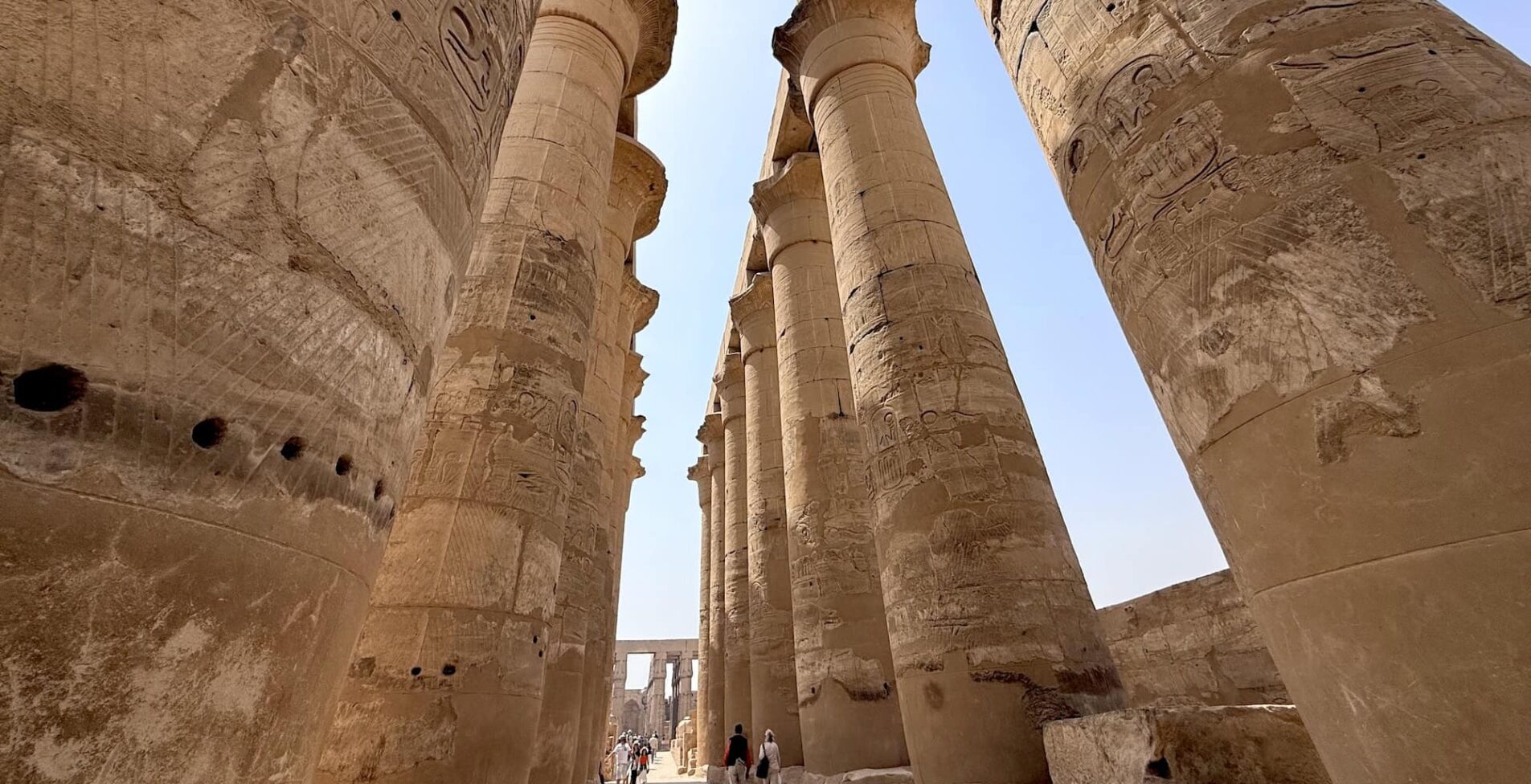 Luxor temple 21 1905x976 crop y78