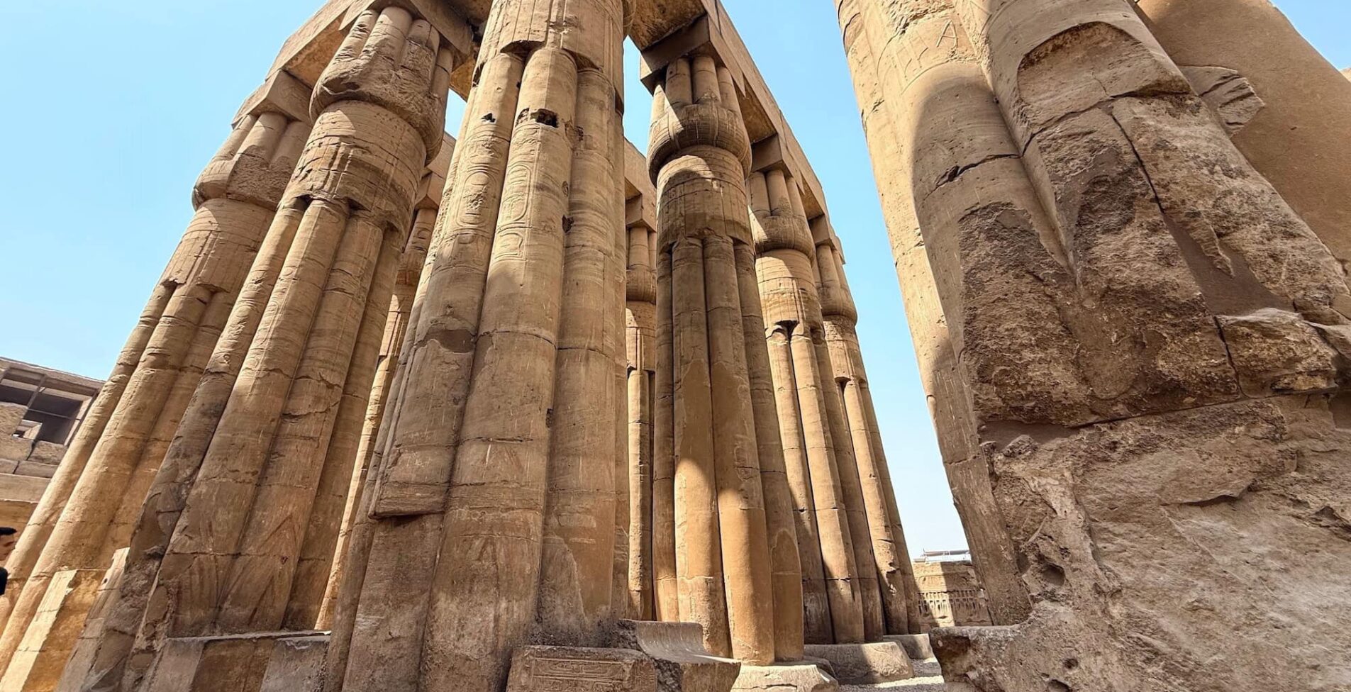 Luxor temple 9 1905x976 crop y71